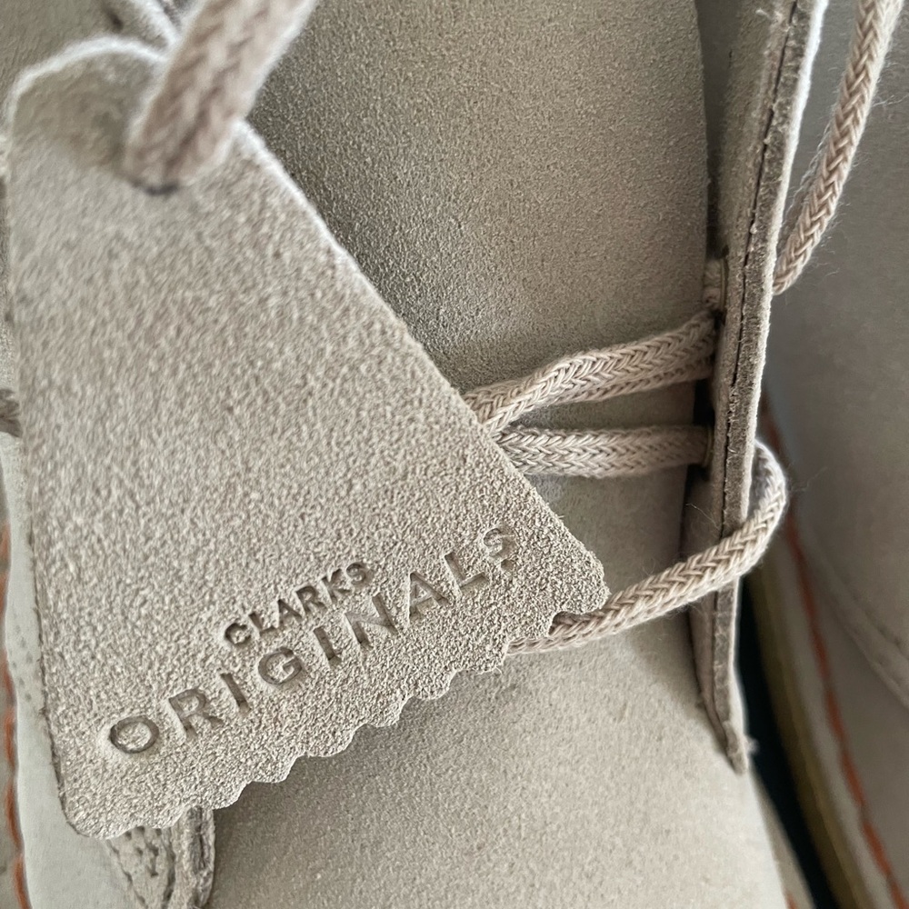 Clarks Men's Sand Suede Desert Boots. Size 7M. NWT in box. - Picture 9 of 10